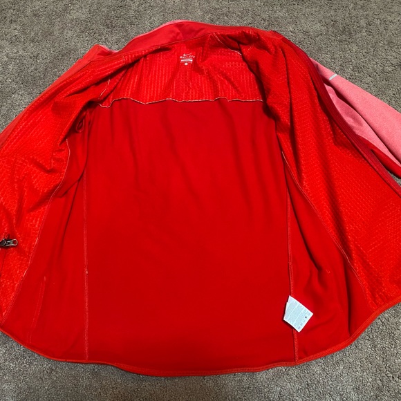 Red Nike Zip-up jacket - Picture 4 of 5
